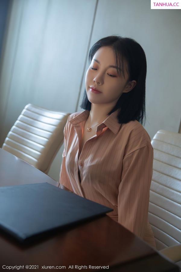 一颗甜蛋黄a  [XiuRen]高清写真图 2021.12.28 No.4393 一颗甜蛋黄a第6张图片